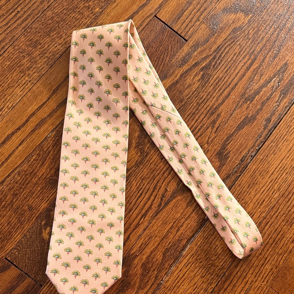 Ermenegildo Zegna NWOT Classic 100% Silk Tie. Pristine and brand new!